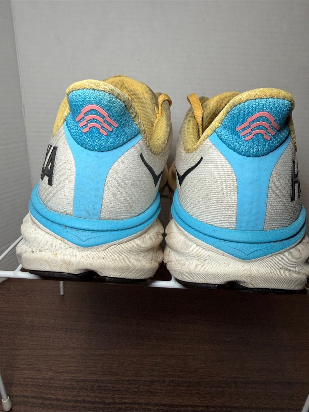 Hoka Clifton 9 'Blanc de Blanc/Swim Day' Women's Running Shoes Size 8.5B - Picture 6 of 14